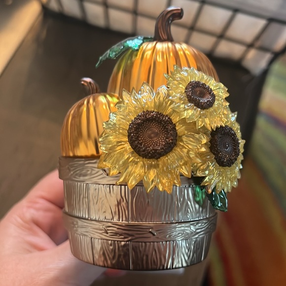 3 Bath & Body Works Fall/Halloween Wallflowers - Picture 3 of 6